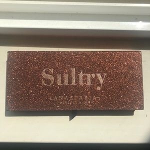 Sultry ABH palette